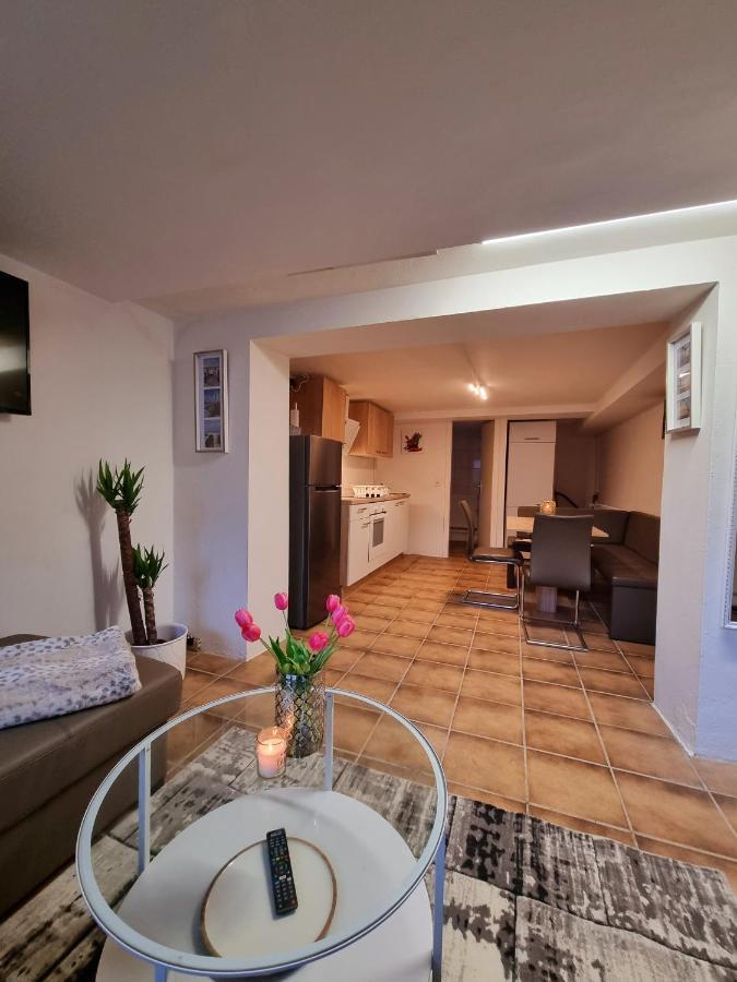 Souterrainwohnung zentrale Lage in Detmold Exterior foto